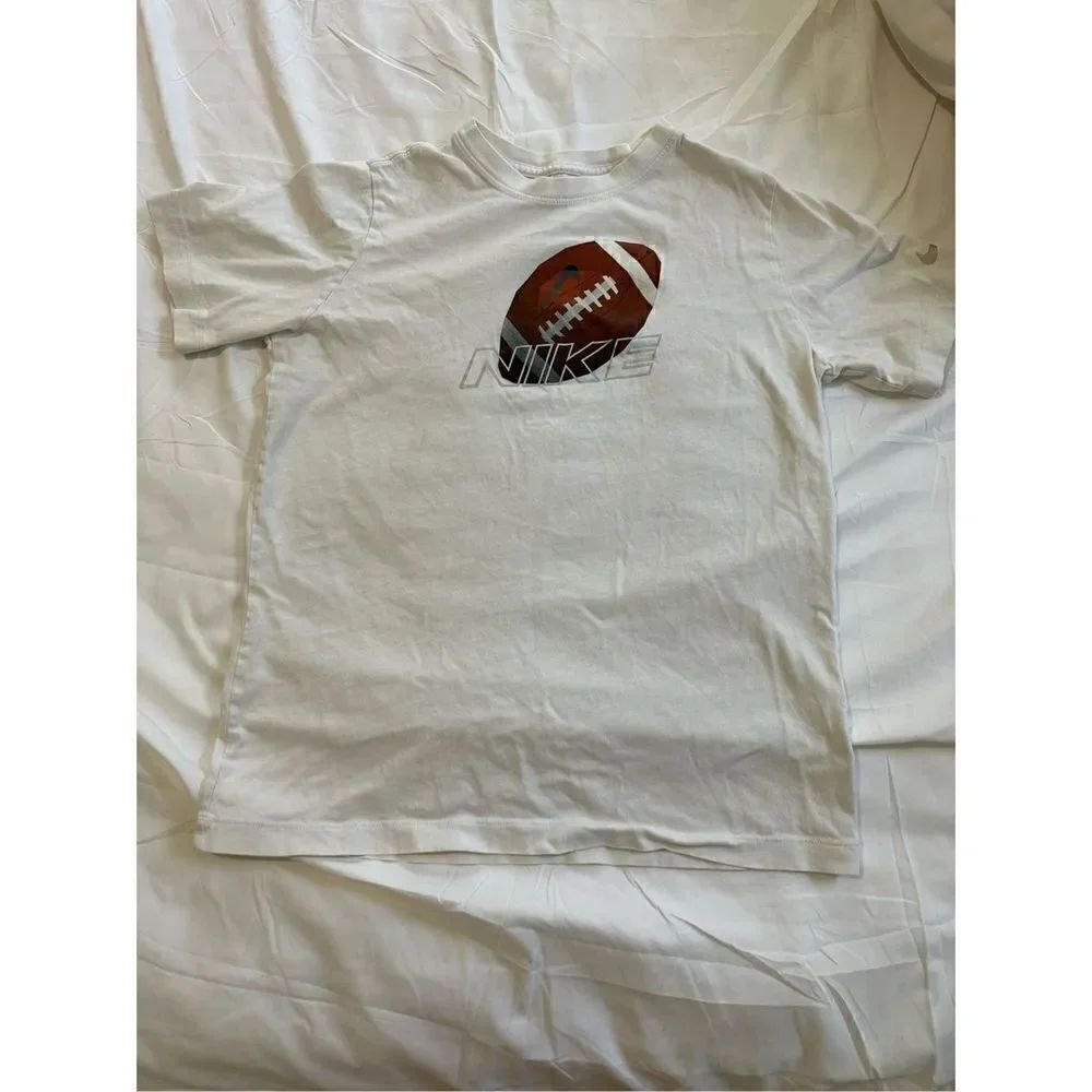 Nike boys T-shirt size XL